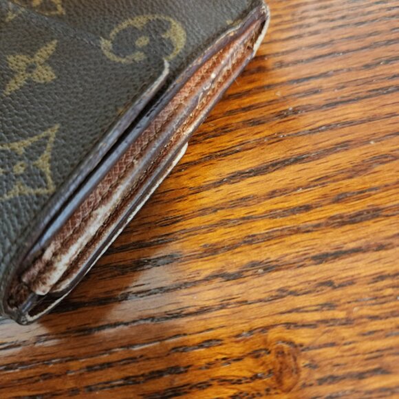 Louis Vuitton Monogram Trifold Wallet - Picture 13 of 14